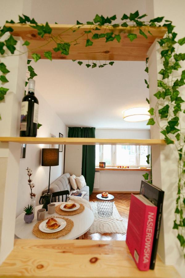 Chmielna - 250M Od Zlotych Tarasow, 350M Od Dworca Centralnego - Wifi - Smart Tv 55 Cali - Better Rental Варшава Екстер'єр фото