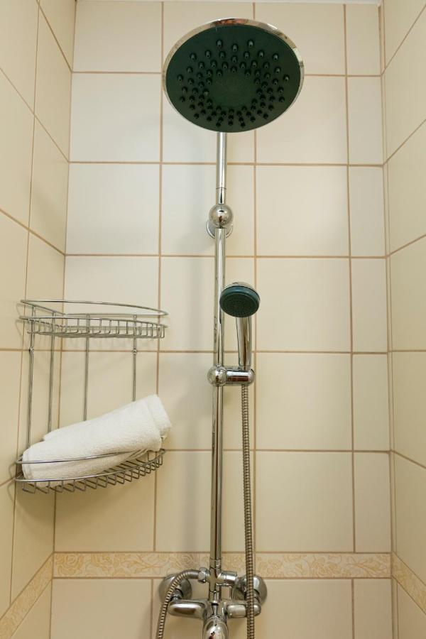 Chmielna - 250M Od Zlotych Tarasow, 350M Od Dworca Centralnego - Wifi - Smart Tv 55 Cali - Better Rental Варшава Екстер'єр фото