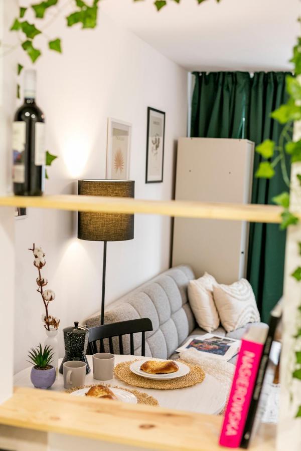 Chmielna - 250M Od Zlotych Tarasow, 350M Od Dworca Centralnego - Wifi - Smart Tv 55 Cali - Better Rental Варшава Екстер'єр фото